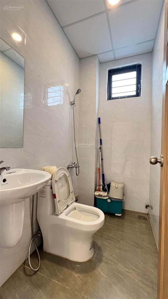 Tân phú giáp tân bình, âu cơ hxh căn góc, 5.7 x 12m(68m2) 2 tầng, giá 7.2 tỷ