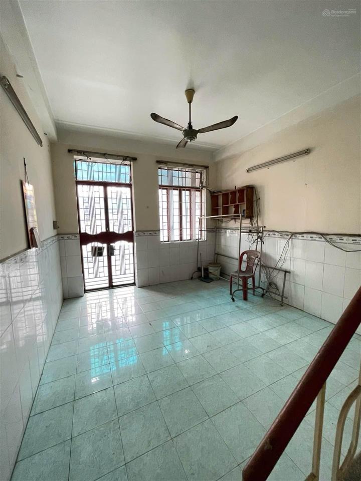 Chu văn an, phường tân thành, tân phú, đường nhựa 7m, 3.7 x 13m trệt 2 lầu, 3pn, giá 7.5 tỷ.