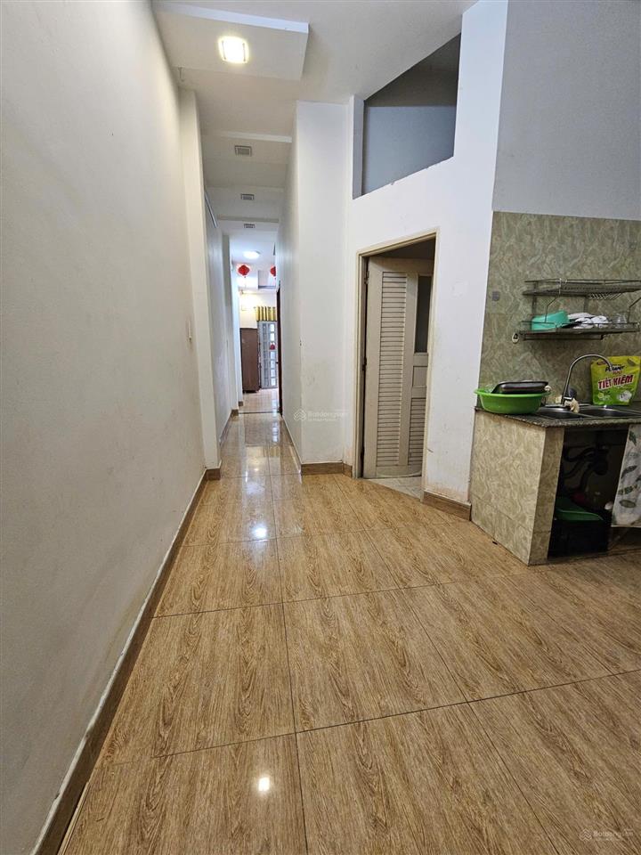 Hàng ngộp chủ gấp nhà bình tân, tỉnh lộ 10, 4 x 14m (56m²), hẻm 8m, 2 tầng 4 pn.