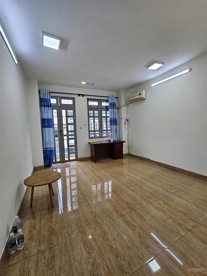 Hàng ngộp chủ gấp nhà bình tân, tỉnh lộ 10, 4 x 14m (56m²), hẻm 8m, 2 tầng 4 pn.