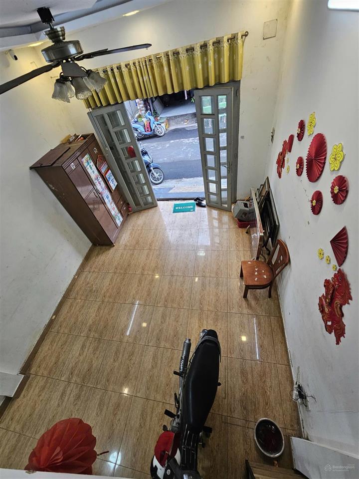 Hàng ngộp chủ gấp nhà bình tân, tỉnh lộ 10, 4 x 14m (56m²), hẻm 8m, 2 tầng 4 pn.