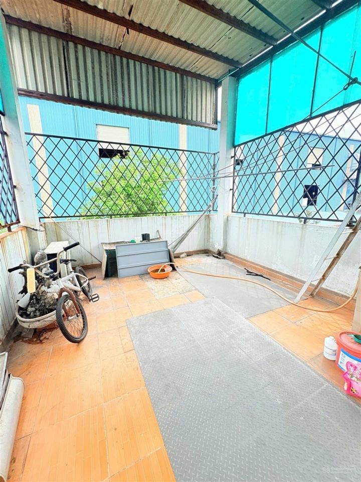 Tân phú ngay eaon, hẻm 7m, 4 x 18m(71m1) 3 tầng sân thượng 5pn, giá 8.15 tỷ.