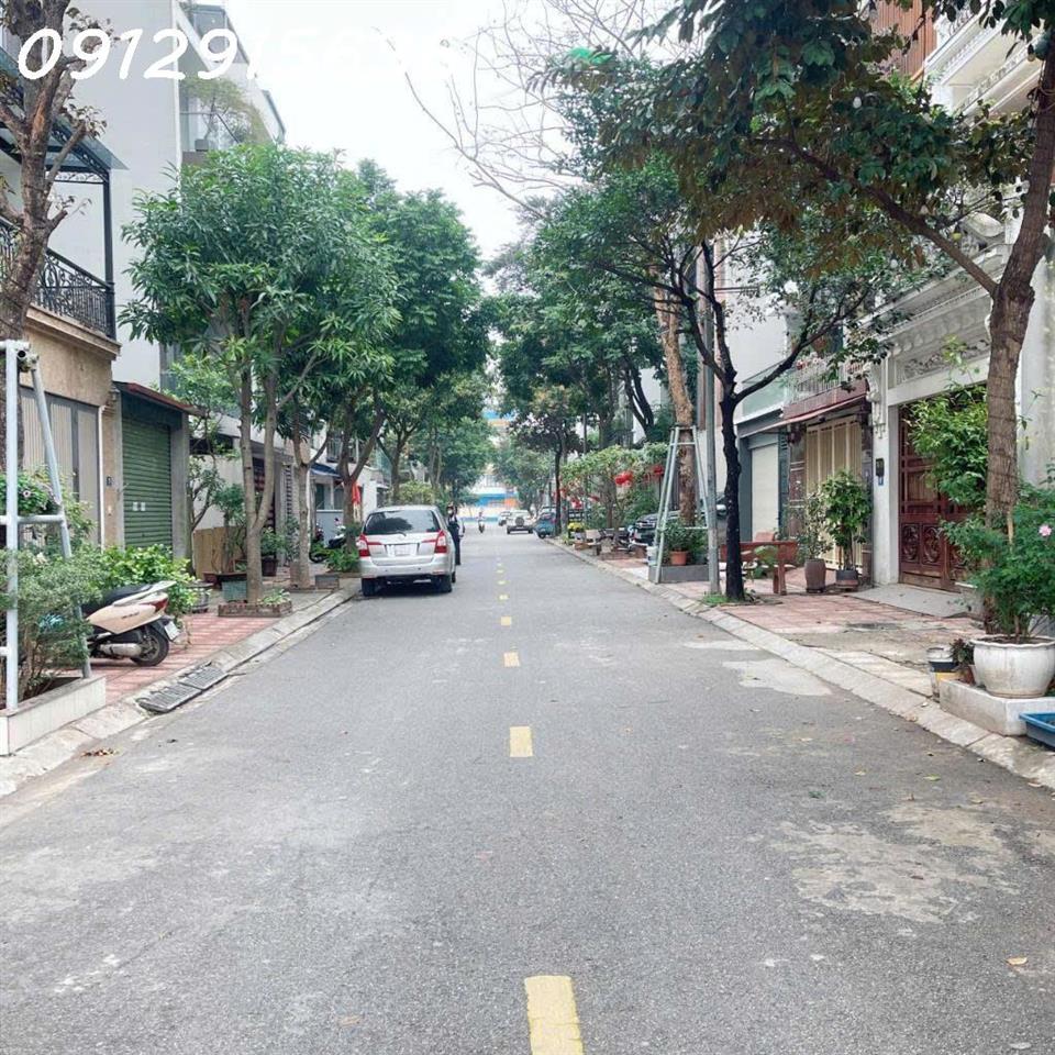 HIẾM ĐẸP – ĐẤT ĐẤU GIÁ VIỆT HƯNG – PHÂN LÔ Ô TÔ TRÁNH – VỈA HÈ RỘNG – TRUNG TÂM LONG BIÊN