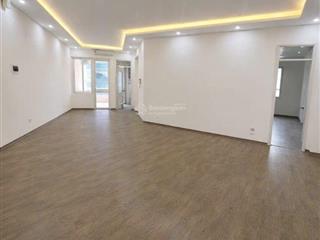 Chủ nhà cần bán gấp, không qua môi giới, tòa nhà 17T5, DT 151m2, 3 ngủ 3 vệ sinh