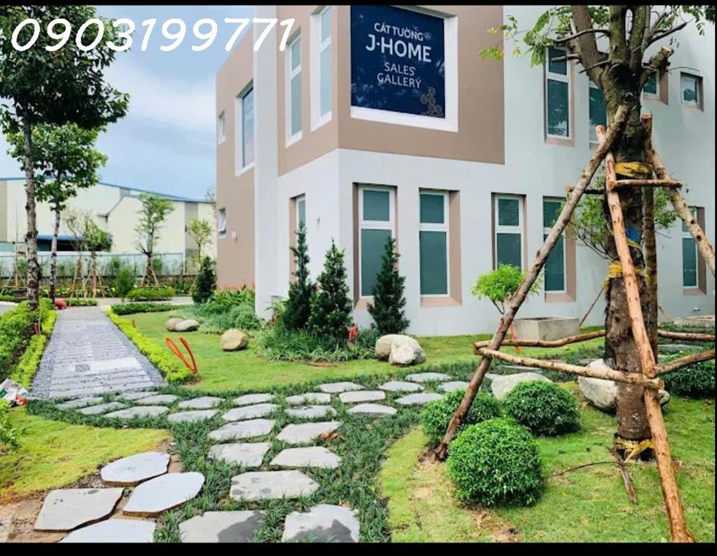Chính chủ cần bán căn nhà 3 tầng trục chính trong khu Compound Cát Tường J-Home