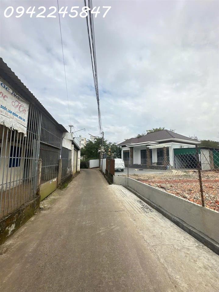 Bán lô đất siêu đẹp Nguyễn Công Trứ, Buôn Ma Thuột, Đắk Lắk, DT 105m2, giá đầu tư