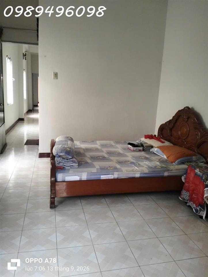 Bán nhà mặt tiền 1 trệt 2 lầu phố Thái Nguyên, TP. Nha Trang, DT 93.4 m2, giá ưu đãi Hot!