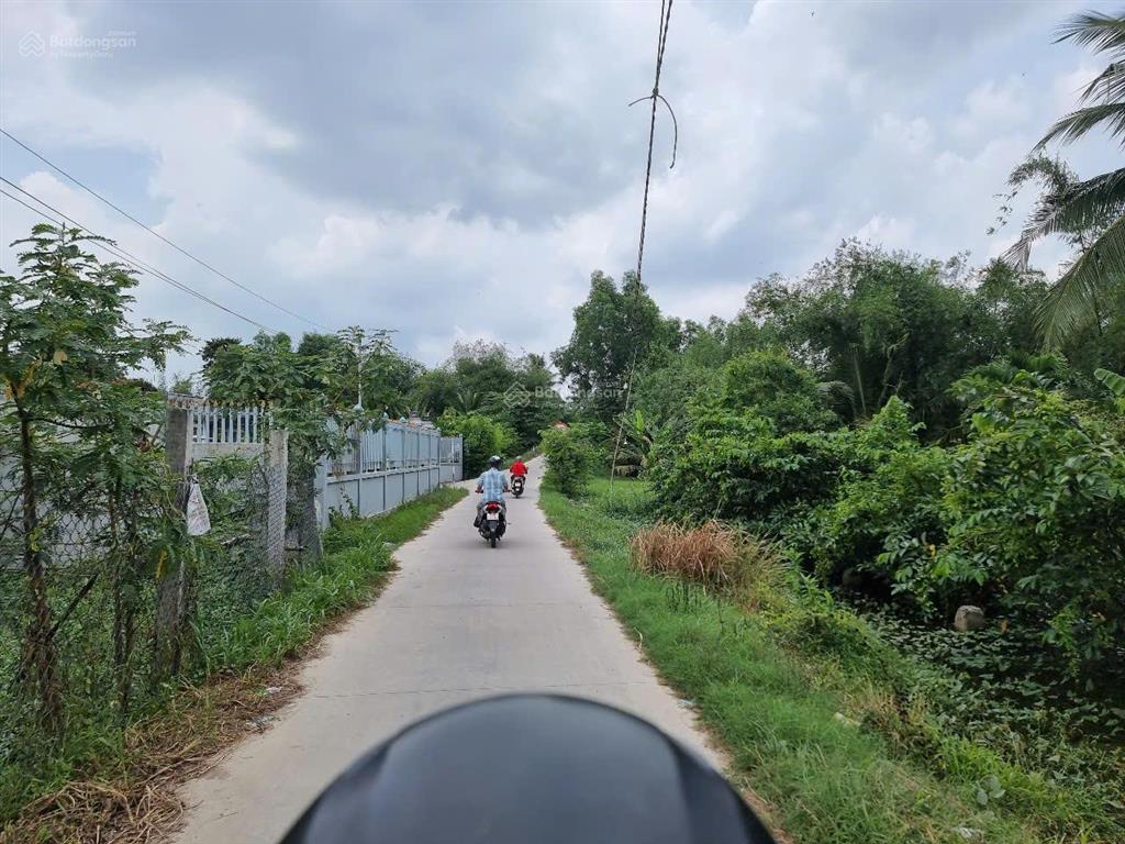 Bán 543.9m2 (10x55m) 2 mặt tiền, hướng đông, đất full thổ cư gần kcn tân hương