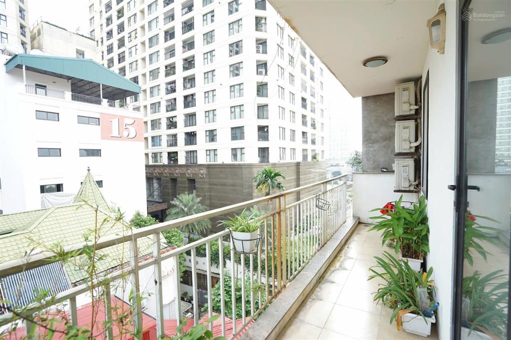 Cho thuê căn hộ duplex 3pn, 3wc, 184m2 chỉ với 28,6 triệu/th tại quảng an, tây hồ, hà nội