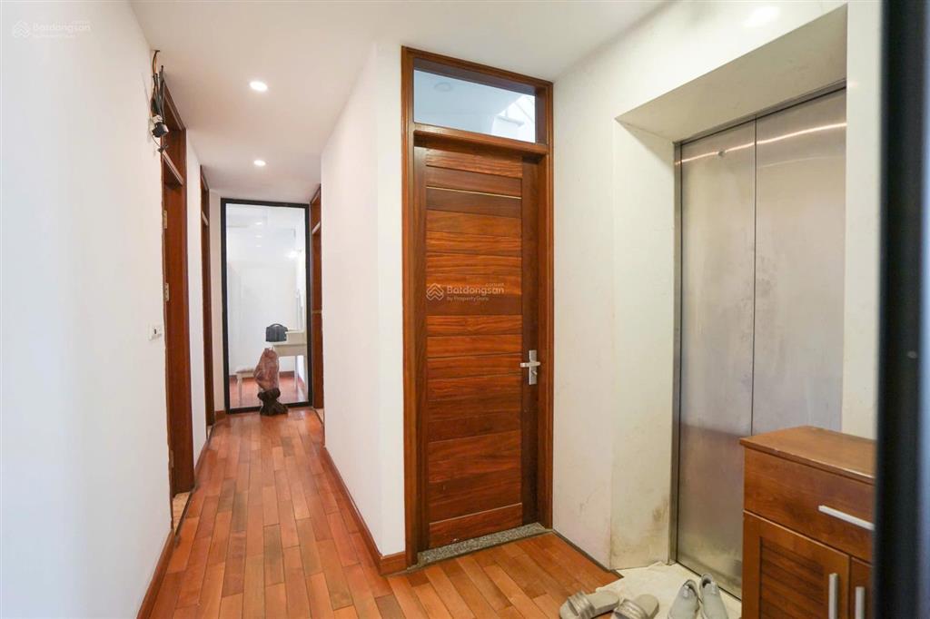 Cho thuê căn hộ duplex 3pn, 3wc, 184m2 chỉ với 28,6 triệu/th tại quảng an, tây hồ, hà nội