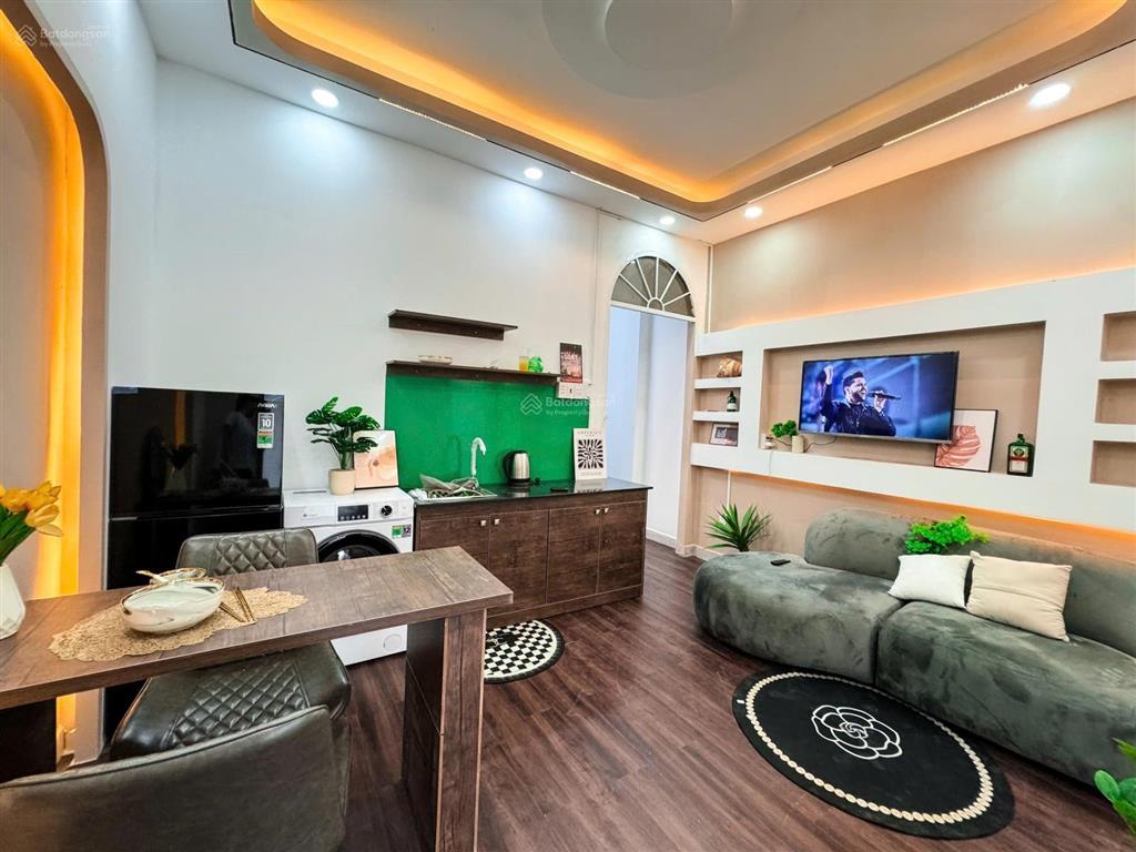 Cho thuê căn hộ 2 phòng ngủ cách mạng tháng 8 (cmt8), quận 10