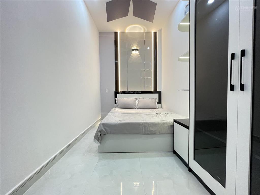 Nhà phố ngang 5m hiếm sát gò vấp