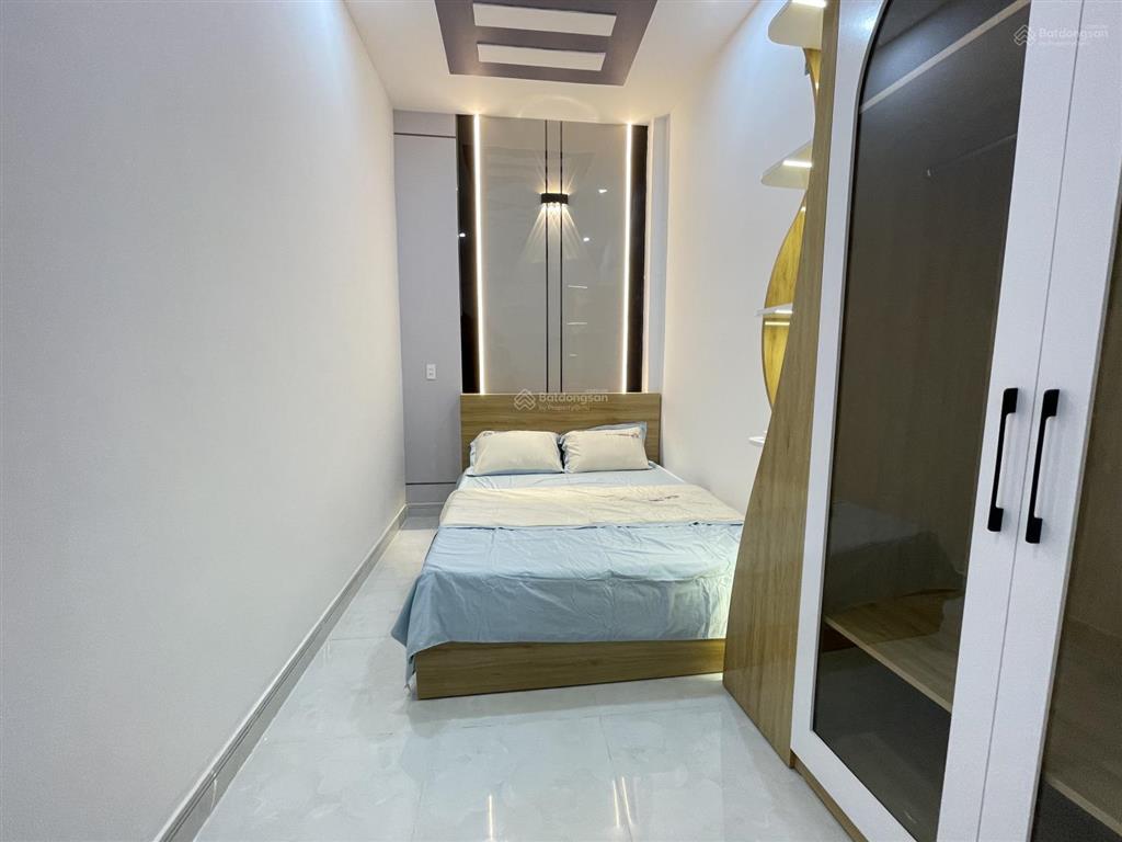 Nhà phố ngang 5m hiếm sát gò vấp