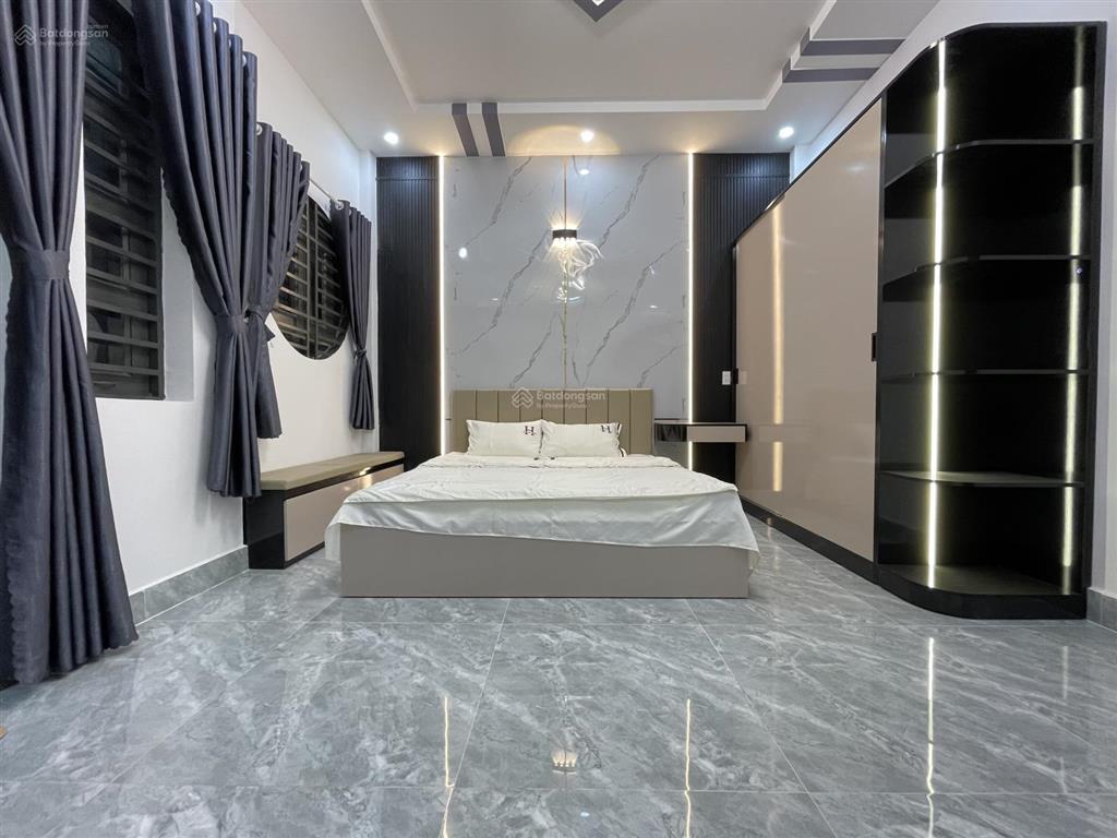 Nhà phố ngang 5m hiếm sát gò vấp