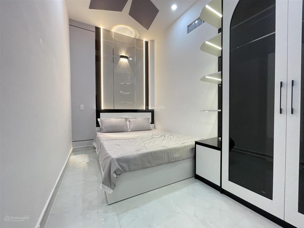 Nhà phố ngang 5m hiếm sát gò vấp