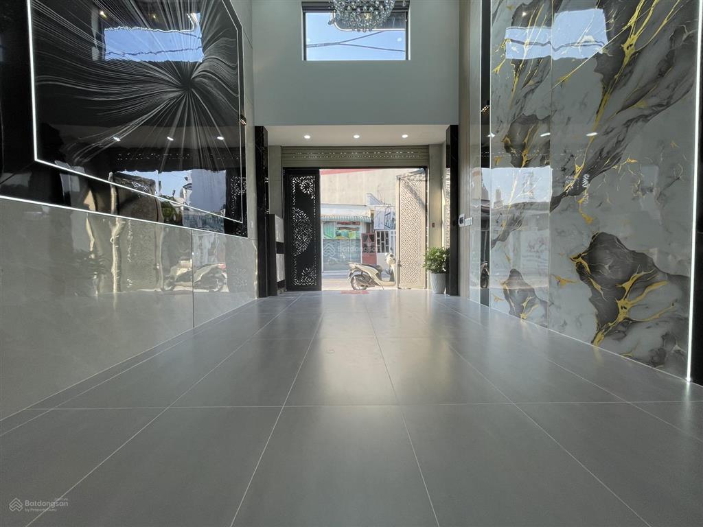 Siêu phẩm mặt tiền đường 4mx18m. xây mới có thang máy, cách chợ ~100m, khu kinh doanh sầm uất