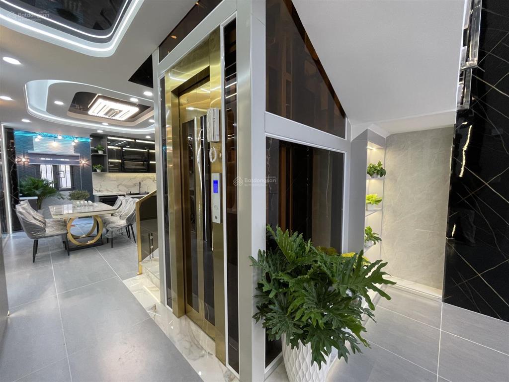 Siêu phẩm mặt tiền đường 4mx18m. xây mới có thang máy, cách chợ ~100m, khu kinh doanh sầm uất