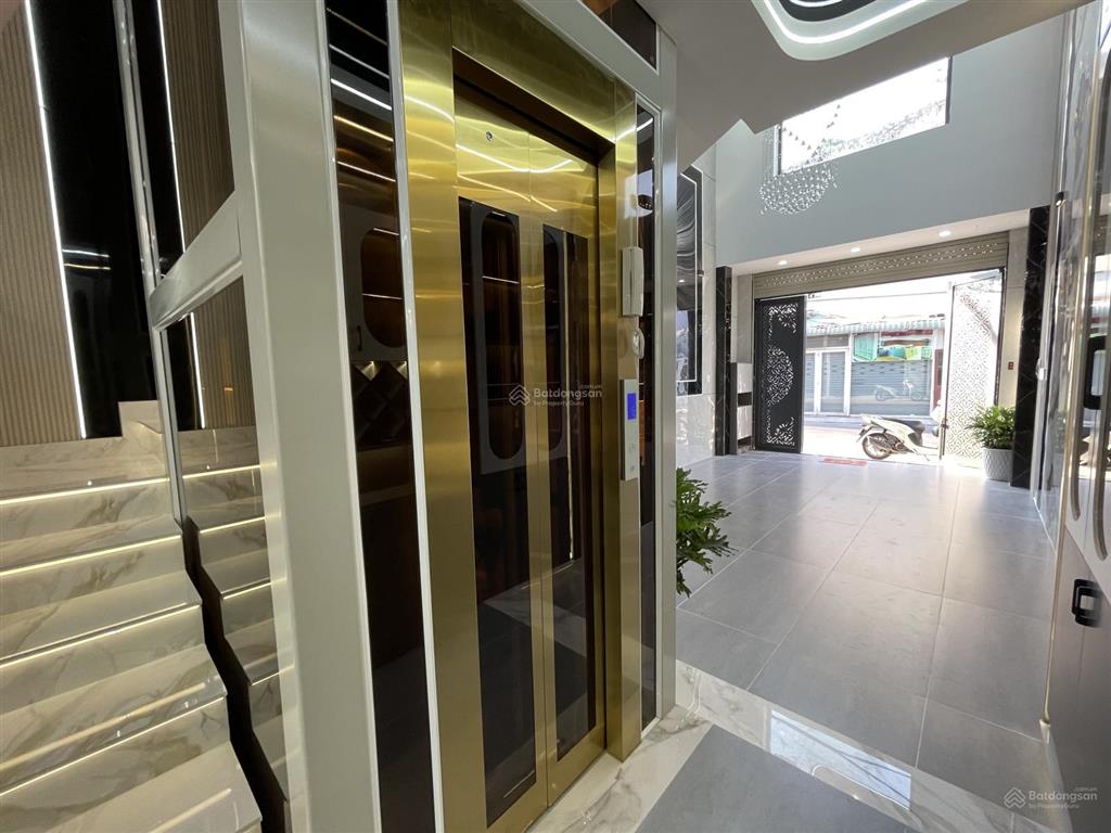 Siêu phẩm mặt tiền đường 4mx18m. xây mới có thang máy, cách chợ ~100m, khu kinh doanh sầm uất