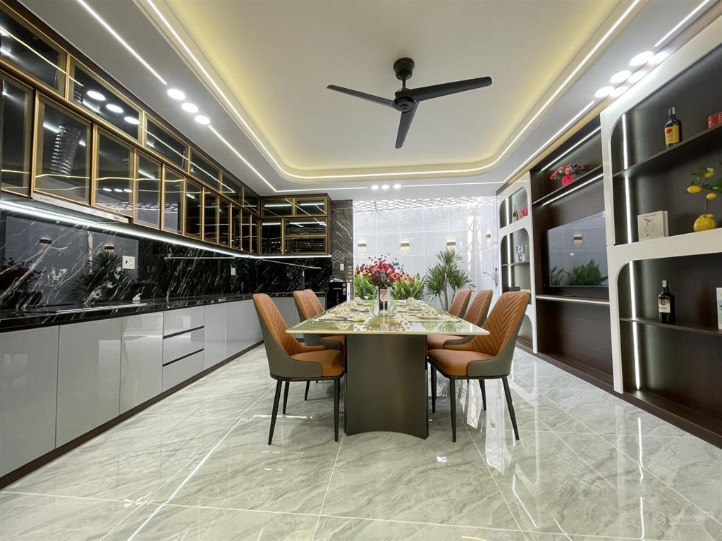 Siêu phẩm nhà phố xây mới 4m2 nở hậu 5m2. cn 82m2. vị trí đẹp. có ô chờ thang máy