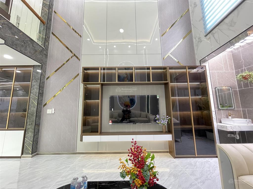 Nhà phố 4 tầng xây mới, hẻm nhựa 14m, khu vip thới an 16, q.12