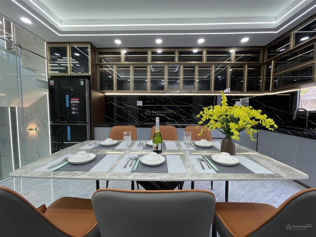 Nhà phố 4 tầng xây mới, hẻm nhựa 14m, khu vip thới an 16, q.12