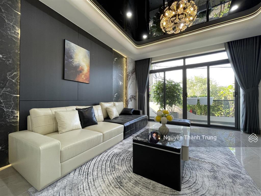 Siêu phẩm luxury có thang máy. thiết kế độc bản. mặt tiền nhánh view kênh tl37