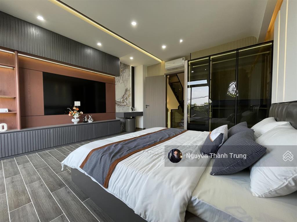 Siêu phẩm luxury có thang máy. thiết kế độc bản. mặt tiền nhánh view kênh tl37