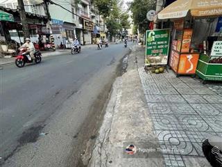 Nhà mặt tiền diện tích khủng 5m x 36m. 175m2. xây 2 lầu
mặt tiền đ. huỳnh thị hai.