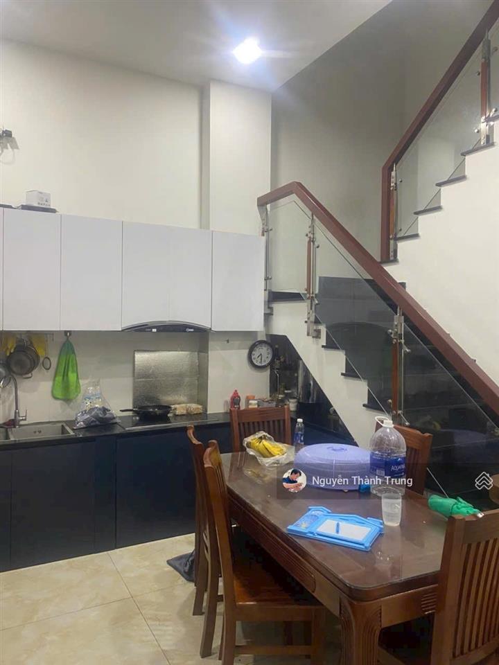 Nhà mặt tiền diện tích khủng 5m x 36m. 175m2. xây 2 lầu
mặt tiền đ. huỳnh thị hai.