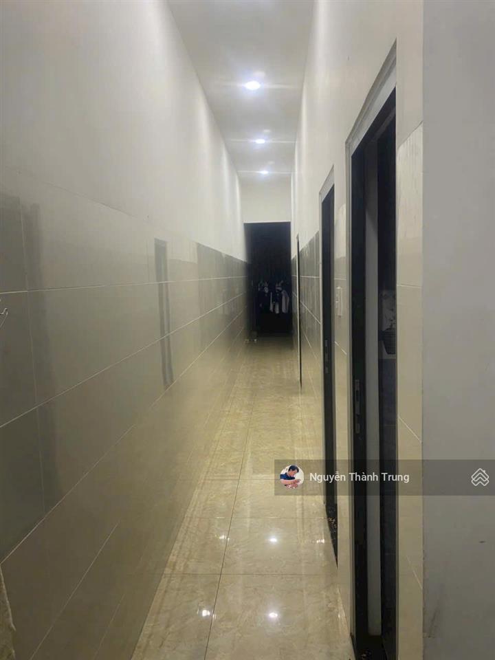 Nhà mặt tiền diện tích khủng 5m x 36m. 175m2. xây 2 lầu
mặt tiền đ. huỳnh thị hai.