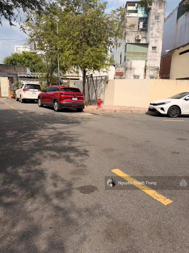 Đất huỳnh thị hai. lô góc đẹp, xây dựng tự do. đường nhựa 9m chuẩn. khu toàn nhà lầu