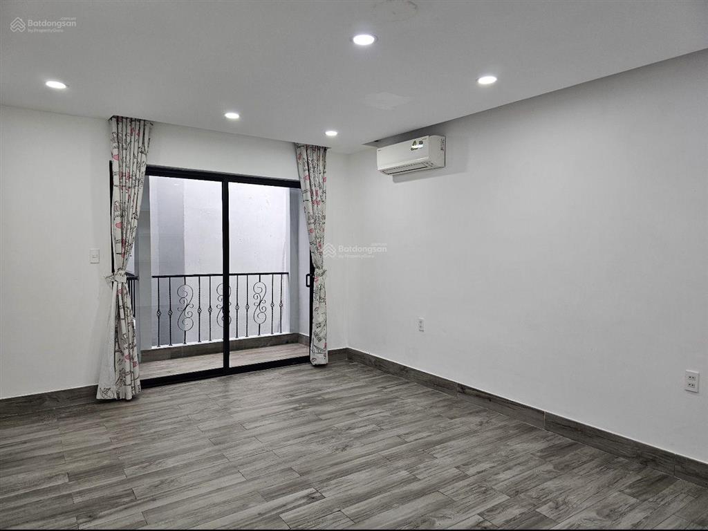 Chỉ 32,000,000/tháng  chính chủ cho thuê nhà nguyên căn đường nguyễn văn nguyễn, p. tân định, q.1