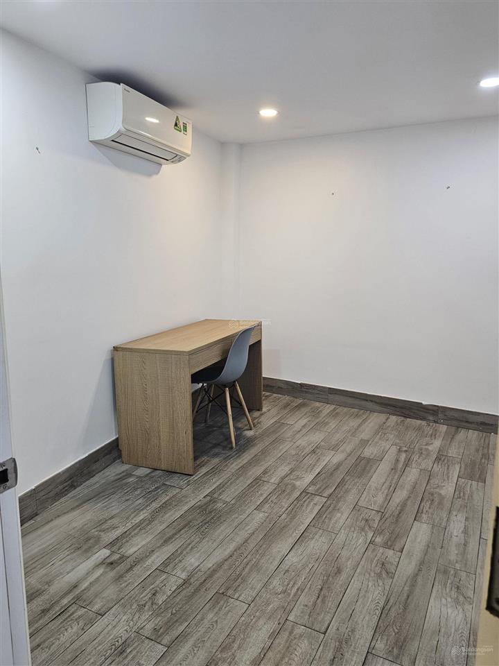 Chỉ 32,000,000/tháng  chính chủ cho thuê nhà nguyên căn đường nguyễn văn nguyễn, p. tân định, q.1