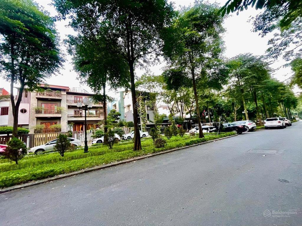 ( giảm 10 tỷ ) biệt thự bán đảo linh đàm, quận hoàng mai 254m2, 5 tầng, mặt tiền 12.5m, giá đầu tư
