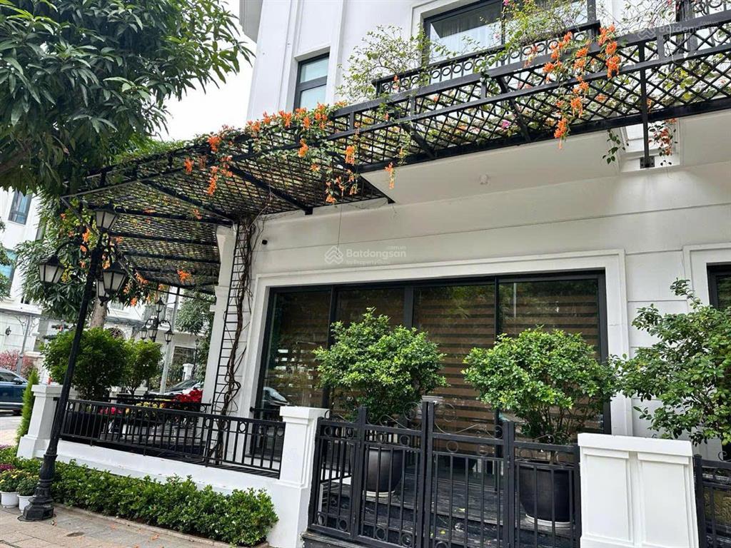 Chủ thiện chí bán, bán biệt thự vinhomes green bay 200m2  giá tham khảo tốt trong thị trường