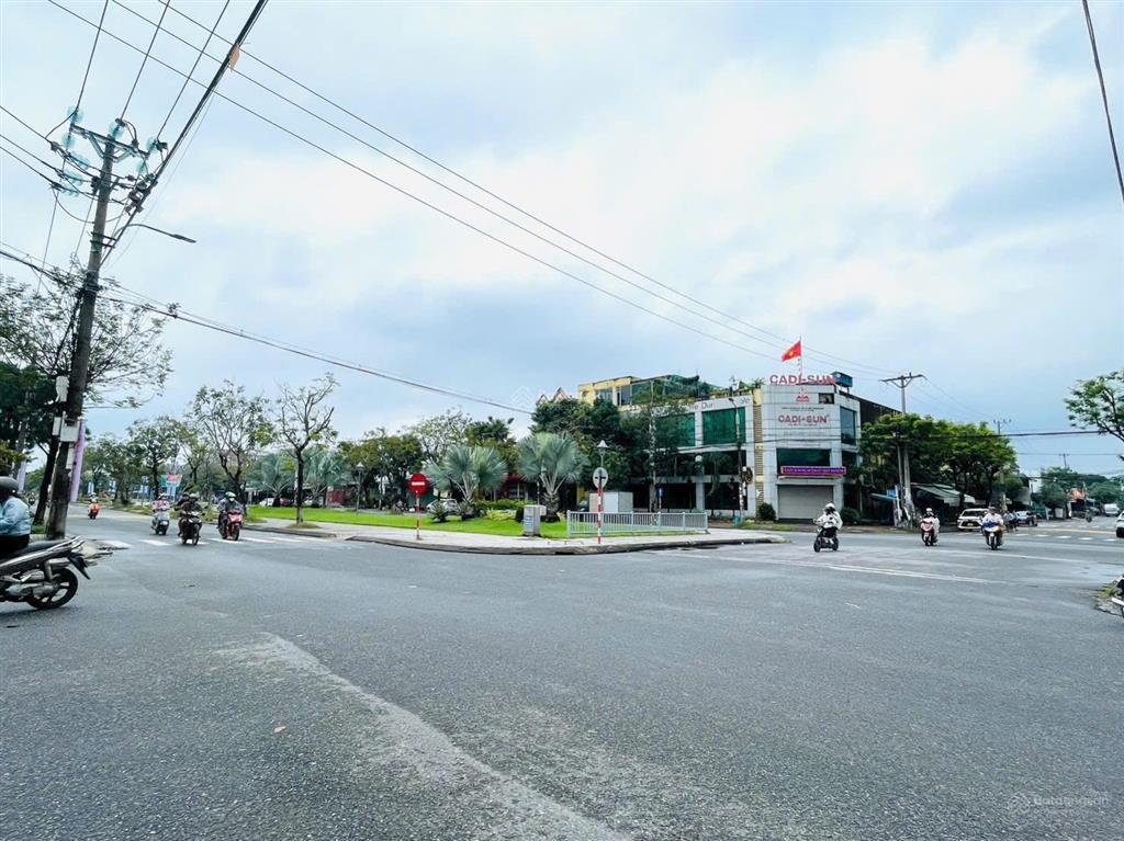 Bán 2 lô liền kề mt đường bắc sơn , viêw công viên , đối diện là trường học , 200m2  gần bến xe