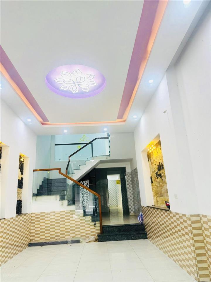 Nhà 2 tầng đường kinh doanh 10m5 huỳnh ngọc huệ  giá tốt