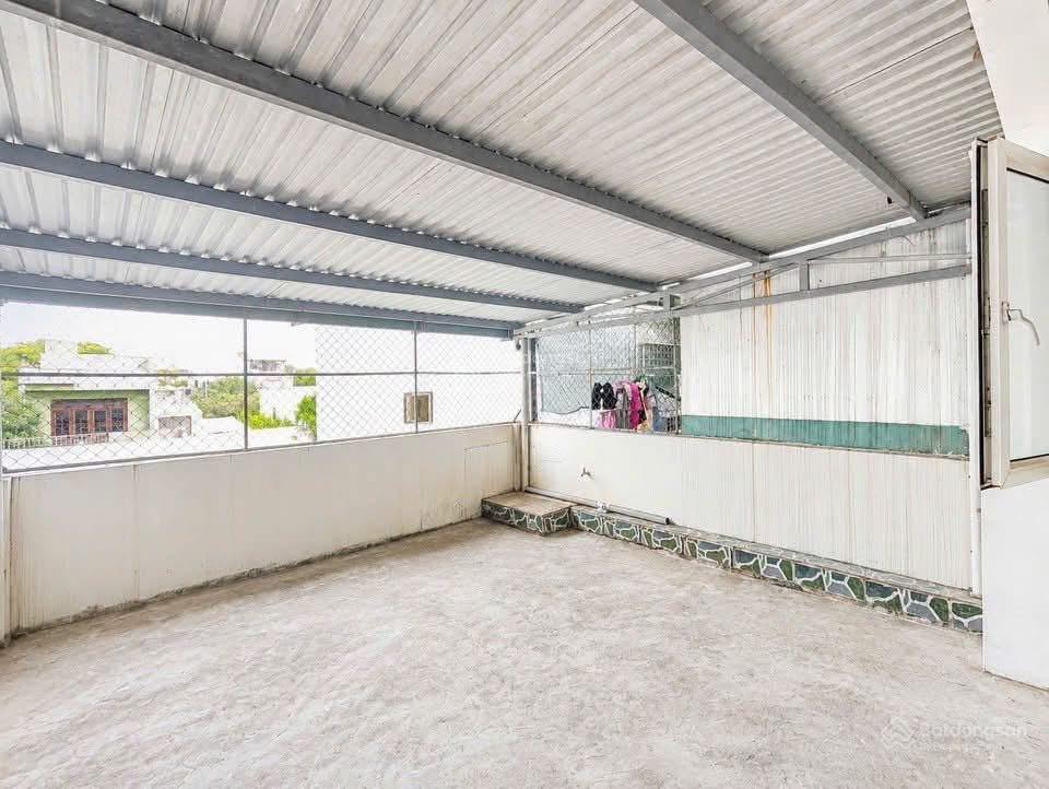 Nhà 3 tầng mt đường 5m5 gần biển  đường hoà minh 21  giá siêu rẻ