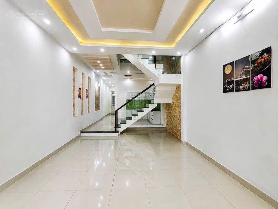 Nhà 3 tầng mt đường 5m5 gần biển  đường hoà minh 21  giá siêu rẻ