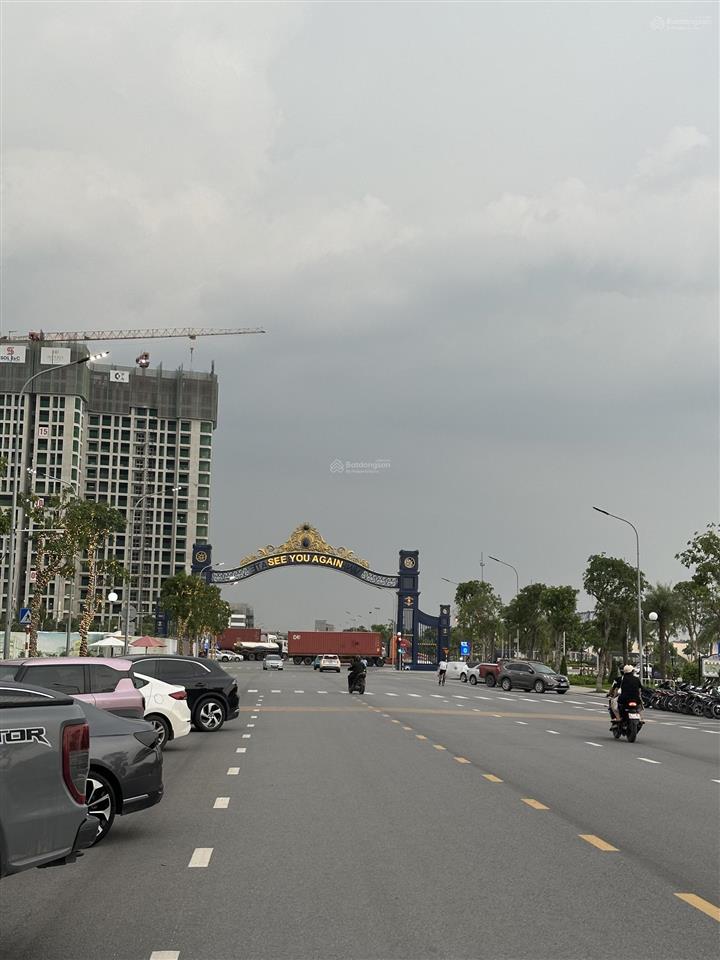 Thuê liền kề diện tích rộng cạnh hồ trung tâm 32ha, chung cư masterise, chỗ để ô tô, khu vui chơi