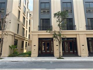 Hiếm có liền kề xẻ khe 63m2 giá tốt. vị trí trung tâm gần chung cư, trường học, nhà xe. block ngắn