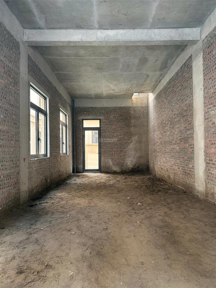 Hiếm có liền kề xẻ khe 63m2 giá tốt. vị trí trung tâm gần chung cư, trường học, nhà xe. block ngắn