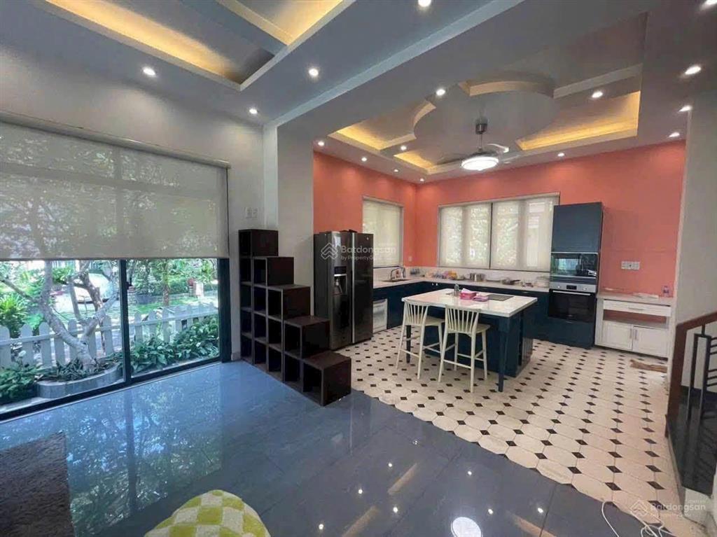 Hot! biệt thự khu compound tp. thủ đức 10x24 3 lầu bảo vệ 24/24 giá 1x tỷ