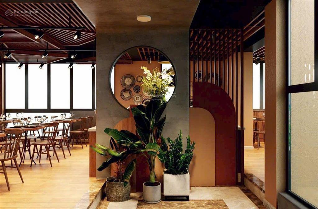 Cho thuê khách sạn vị trí đẹp hẻm trần phú  view thẳng biển
