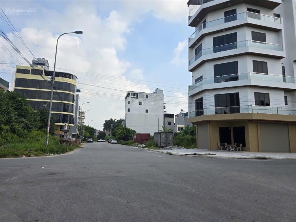 Bán nhà 5 tầng mới xây thô hoàn thiện mặt ngoài đông phong, yên phong, bắc ninh giá 6,5 tỷ