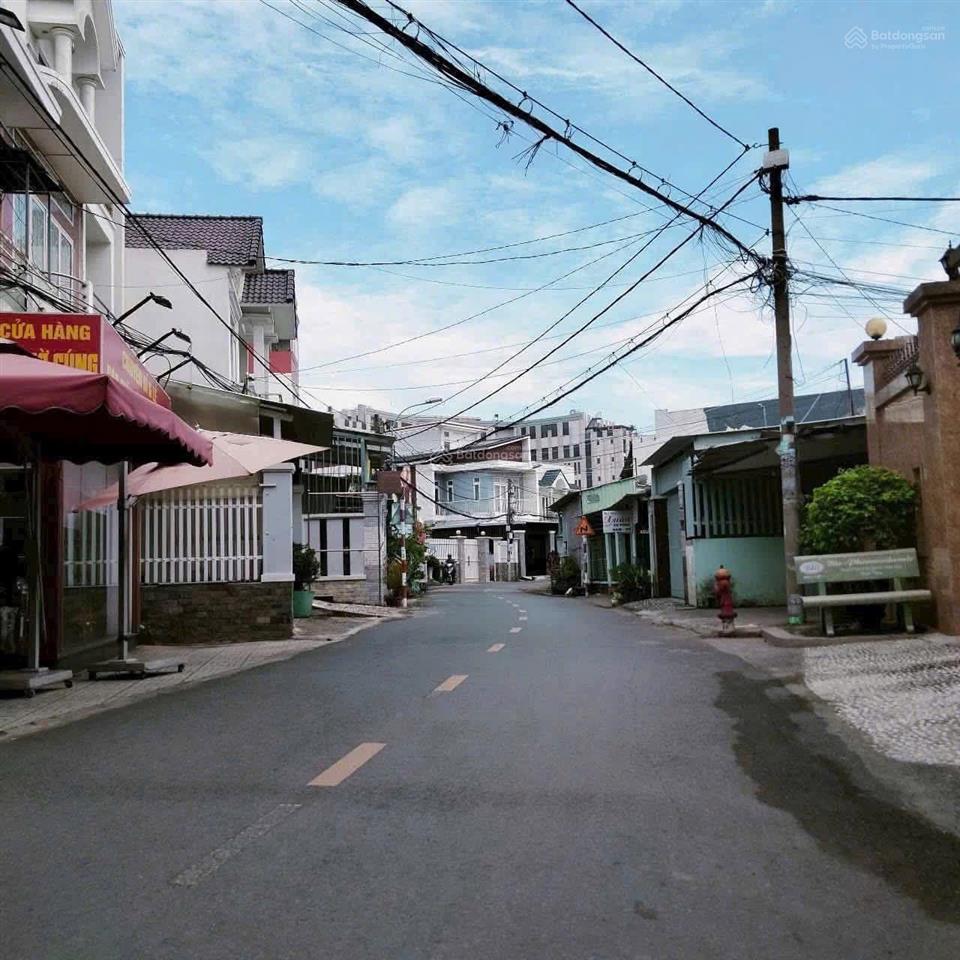 Nhà mặt tiền nguyễn thị ri cách chợ hóc môn 100m  khu vip  giá tốt