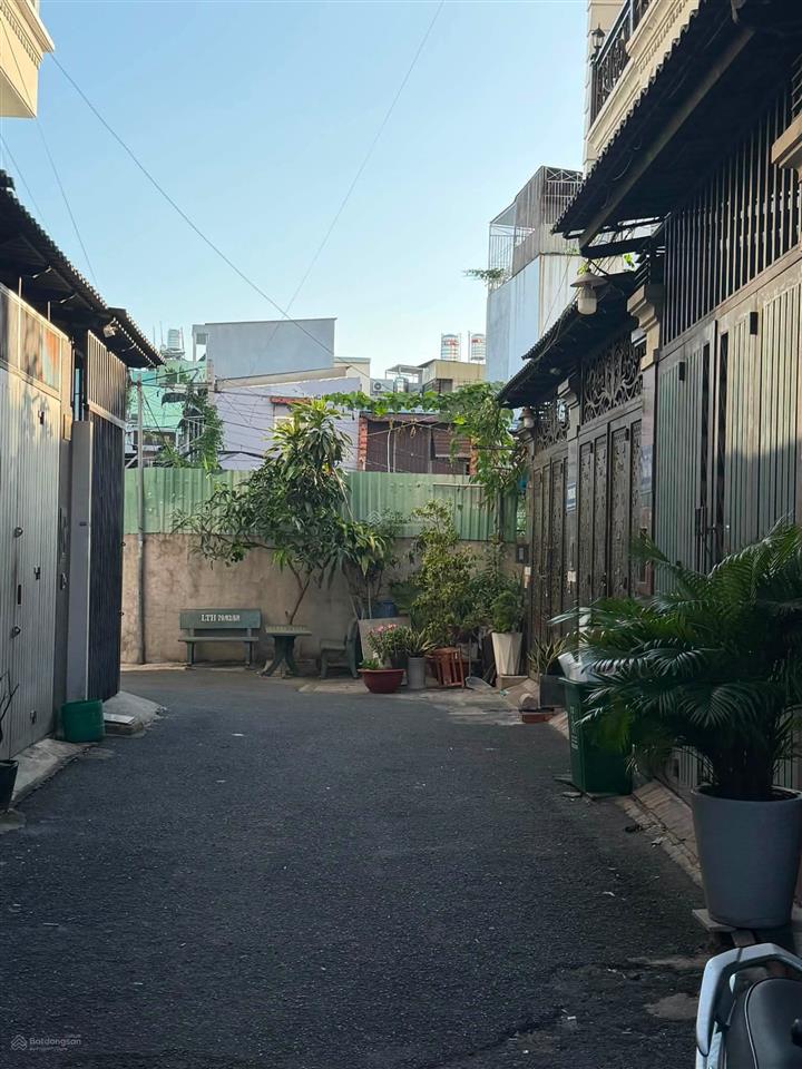 Nhà shr hxh kdc đường bùi quang là giáp ranh quận tân bình  giá tốt
