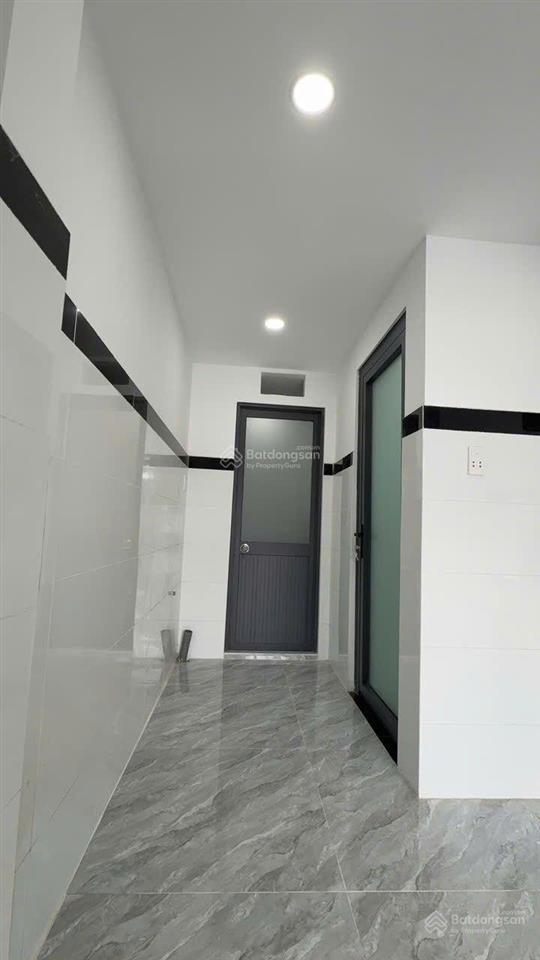 Nhà mặt tiền đường lê lợi  hóc môn  giá tốt