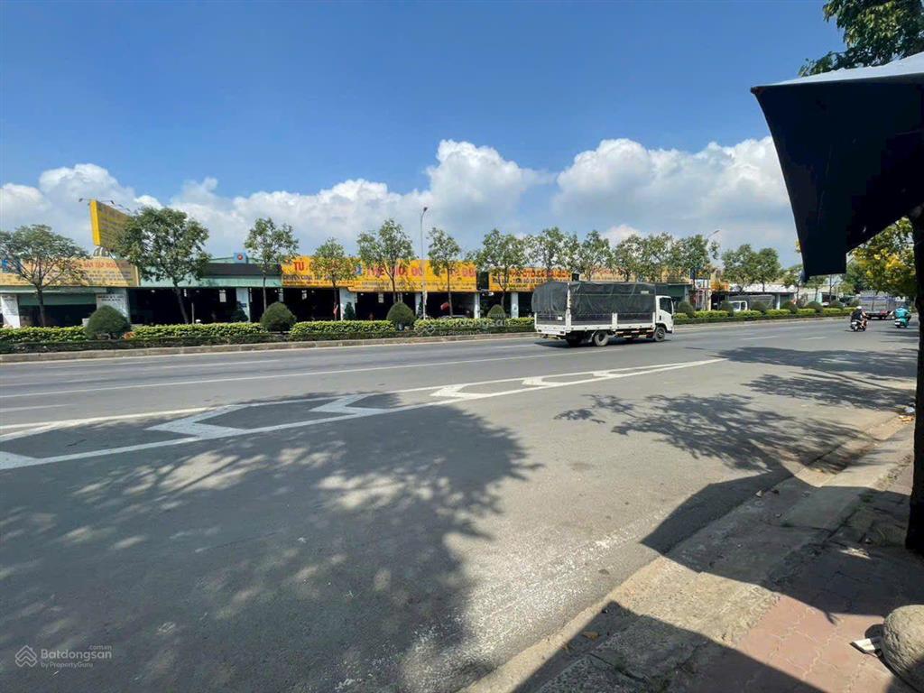 Đất mặt tiền đường hà huy giáp  quận 12  vị trí rất đẹp