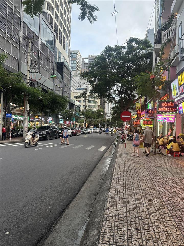 Hiếm nhà 7 tầng kinh doanh căn hộ phố tây sau chợ đêm nha trang, hẻm thông hùng vương, vị trí tốt